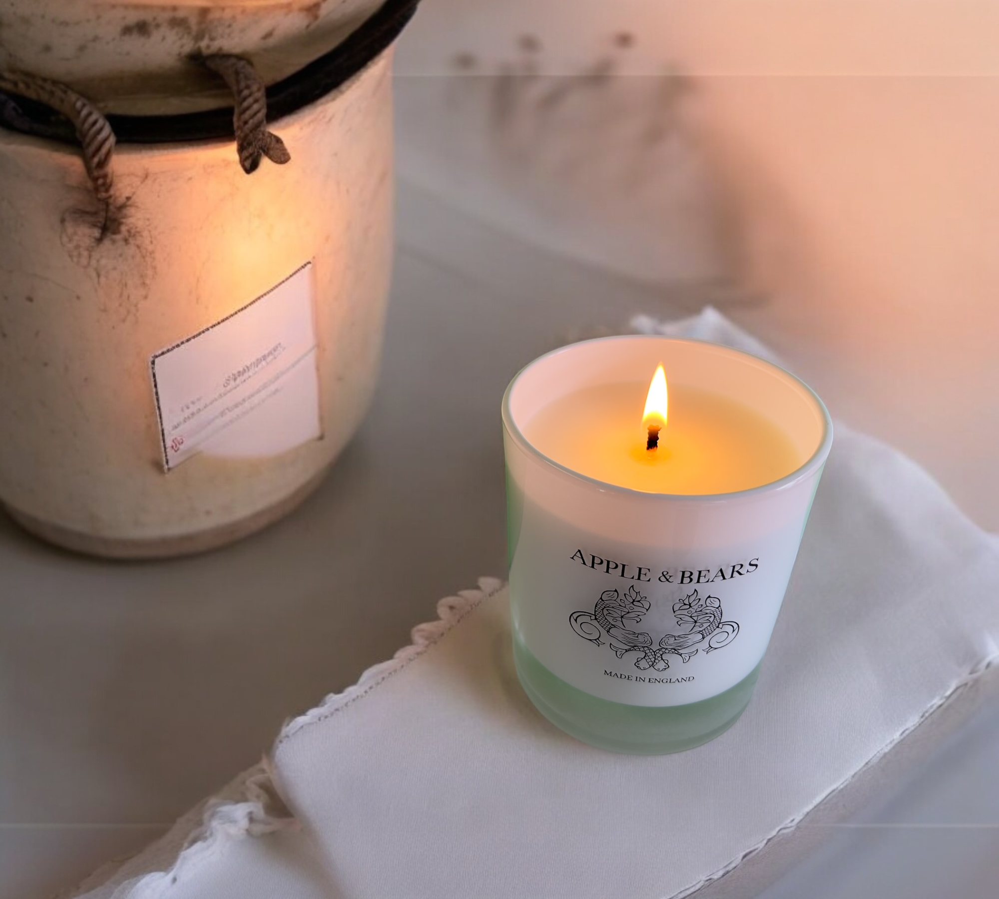 Sandalwood & Pepper - Soy Wax Candle - 220g
